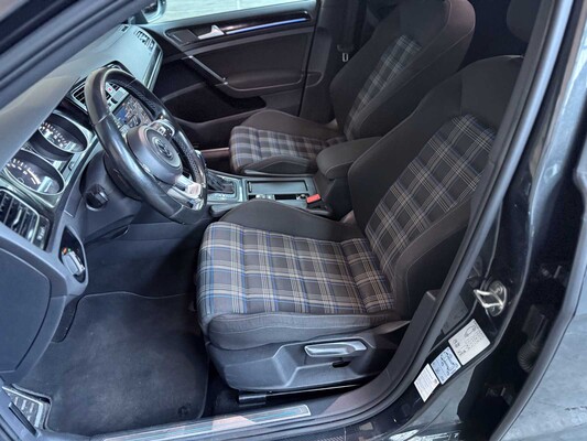 Volkswagen Golf GTE 1.4 TSI 150pk 2015, HH-798-L