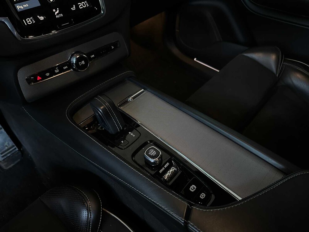 Volvo XC90 2.0 B5 AWD Inscription 235pk 2020 (Org-NL), H-655-HP
