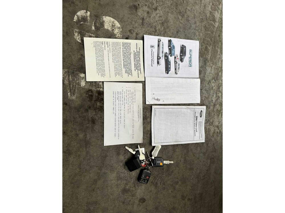 Lincoln Superior Coach Begrafenisauto Town Car 242pk 2009, 43-HRN-4 Youngtimer