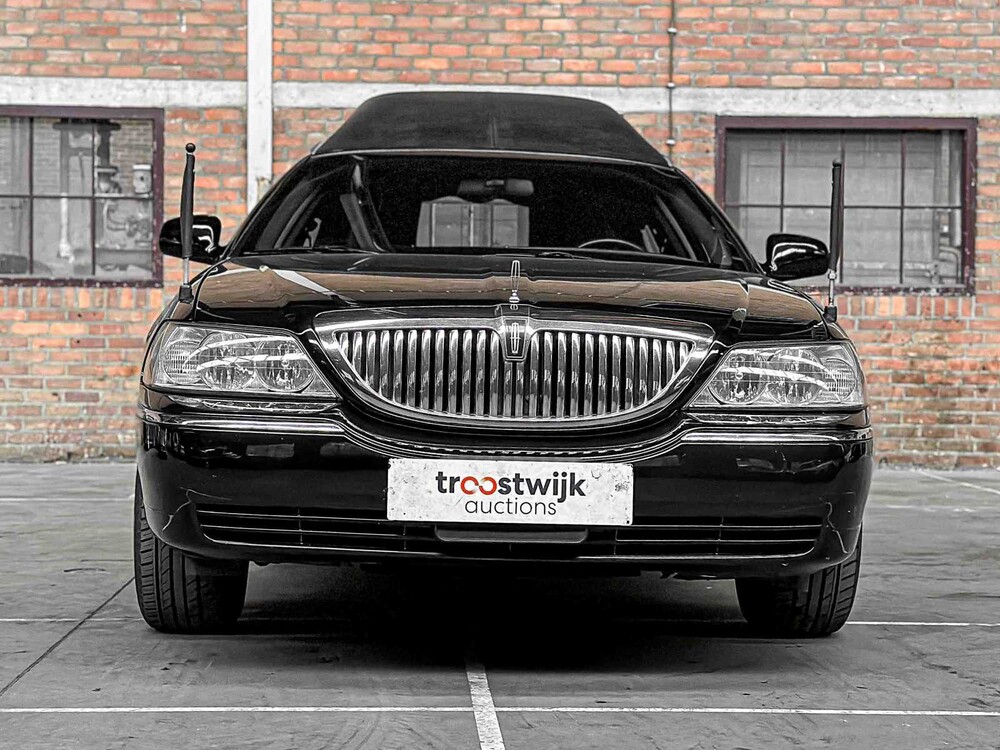Lincoln Superior Coach Begrafenisauto Town Car 242pk 2009, 43-HRN-4 Youngtimer