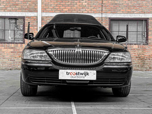 Lincoln Superior Coach Begrafenisauto Town Car 242pk 2009, 43-HRN-4 Youngtimer