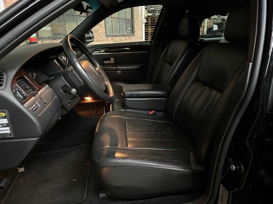 Lincoln Superior Coach Begrafenisauto Town Car 242pk 2009, 43-HRN-4 Youngtimer