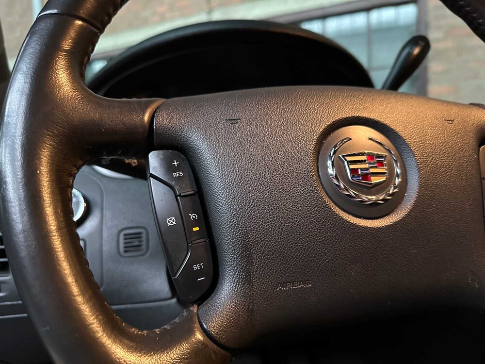 Cadillac DTS Superior Coach Begrafenisauto 305pk 2011, PP-415-P