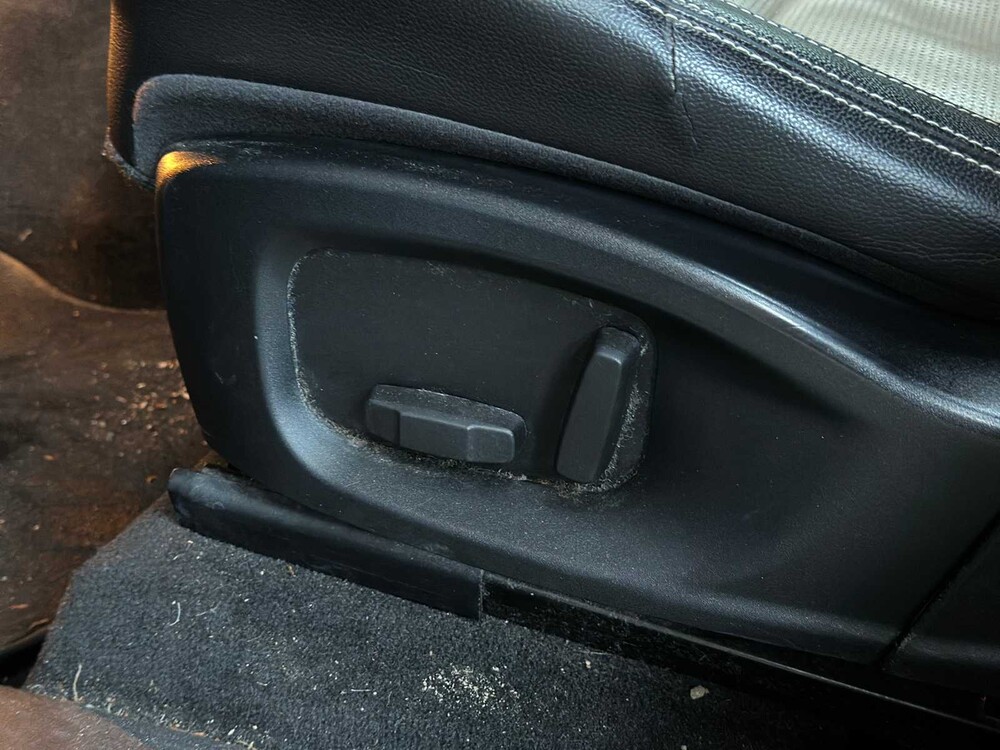 Jaguar F-PACE 2.0 Portfolio AWD 20d 2016 (origineel Nederlands)