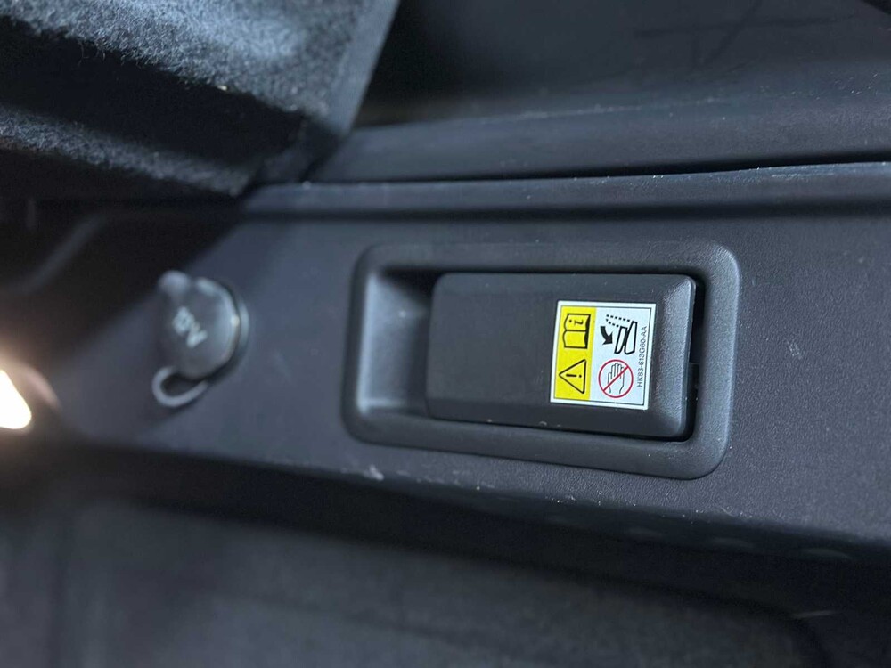 Jaguar F-PACE 2.0 Portfolio AWD 20d 2016 (origineel Nederlands)