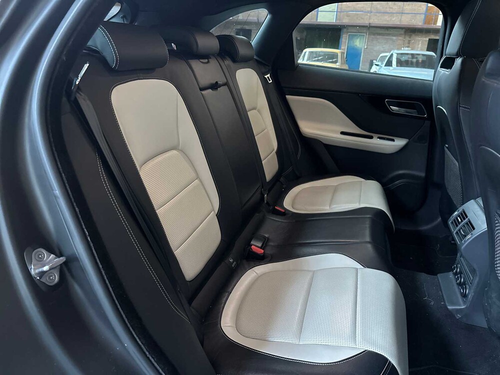 Jaguar F-PACE 2.0 Portfolio AWD 20d 2016 (origineel Nederlands)