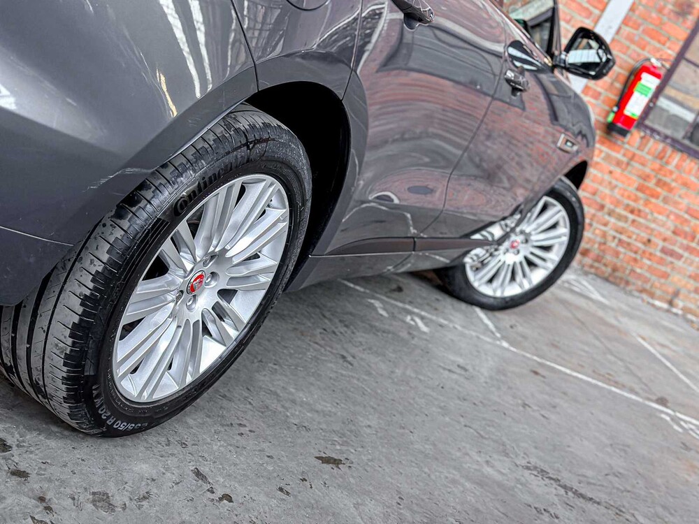 Jaguar F-PACE 2.0 Portfolio AWD 20d 2016 (origineel Nederlands)