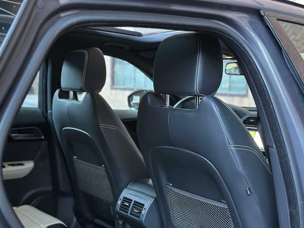 Jaguar F-PACE 2.0 Portfolio AWD 20d 2016 (origineel Nederlands)