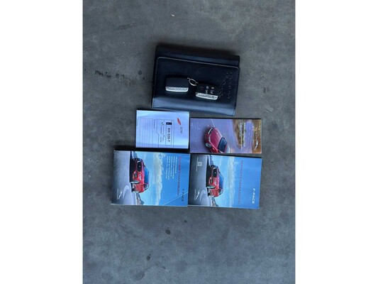 Jaguar F-PACE 2.0 Portfolio AWD 20d 2016 (origineel Nederlands)