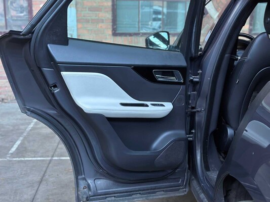 Jaguar F-PACE 2.0 Portfolio AWD 20d 2016 (origineel Nederlands)