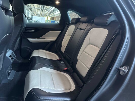 Jaguar F-PACE 2.0 Portfolio AWD 20d 2016 (origineel Nederlands)