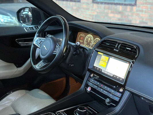 Jaguar F-PACE 2.0 Portfolio AWD 20d 2016 (origineel Nederlands)