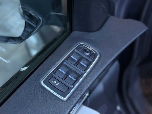 Jaguar F-PACE 2.0 Portfolio AWD 20d 2016 (origineel Nederlands)