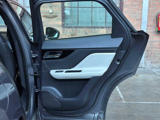 Jaguar F-PACE 2.0 Portfolio AWD 20d 2016 (origineel Nederlands)