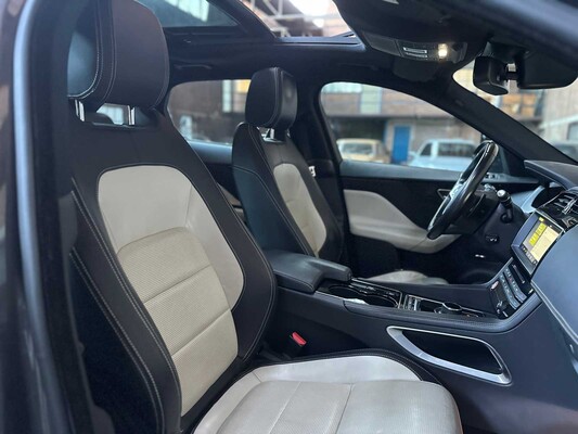 Jaguar F-PACE 2.0 Portfolio AWD 20d 2016 (origineel Nederlands)
