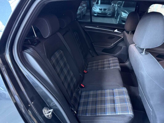 Volkswagen Golf GTE 1.4 TSI 150pk 2015, HH-798-L