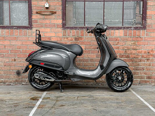 Vespa Sprint 4T Piaggio Scooter, DGJ-02-P