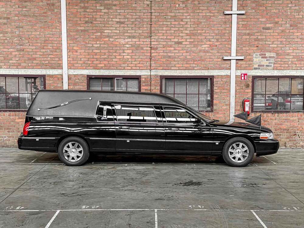 Lincoln Superior Coach Begrafenisauto Town Car 242pk 2009, 43-HRN-4 Youngtimer