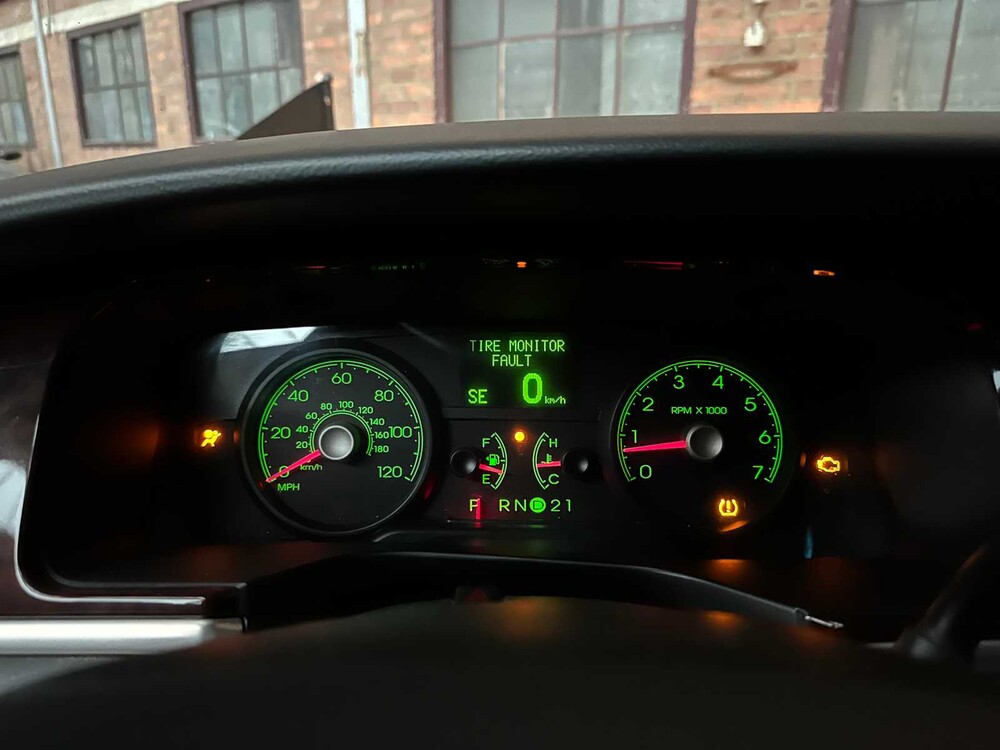 Lincoln Superior Coach Begrafenisauto Town Car 242pk 2009, 43-HRN-4 Youngtimer