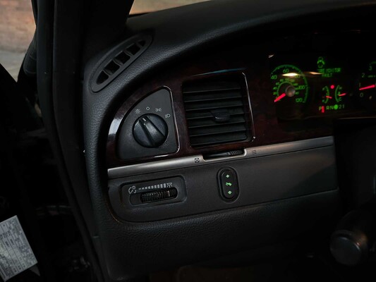 Lincoln Superior Coach Begrafenisauto Town Car 242pk 2009, 43-HRN-4 Youngtimer