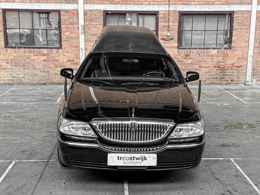Lincoln Superior Coach Begrafenisauto Town Car 242pk 2009, 43-HRN-4 Youngtimer