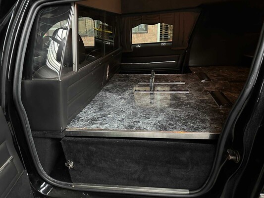 Lincoln Superior Coach Begrafenisauto Town Car 242pk 2009, 43-HRN-4 Youngtimer