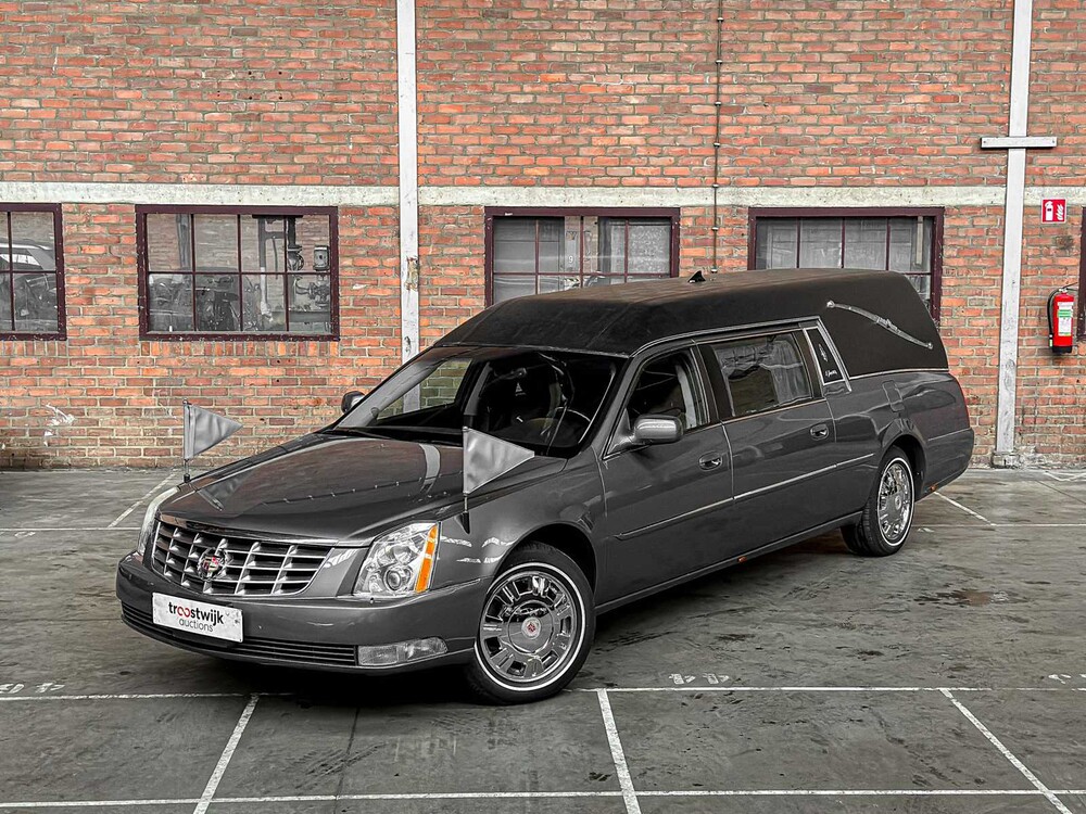 Cadillac DTS Superior Coach Begrafenisauto 305pk 2011, PP-415-P