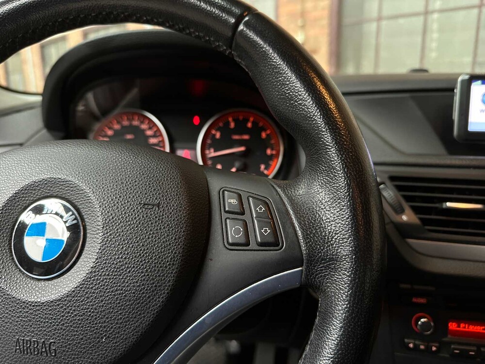 BMW X1 sDrive18i Executive 150pk 2010, 75-LDD-2