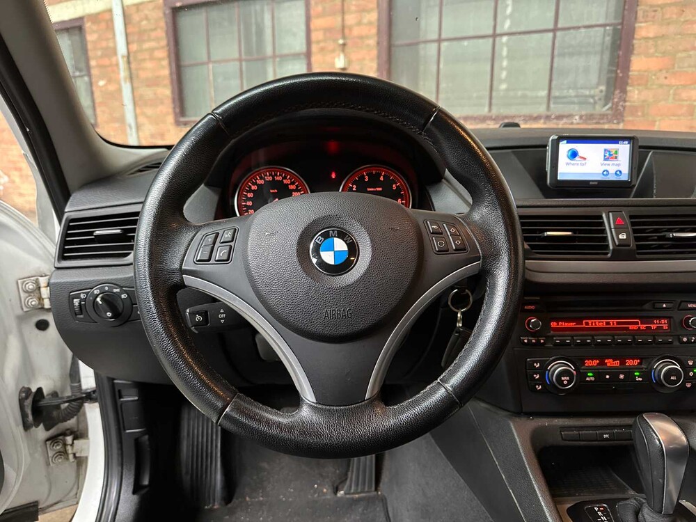 BMW X1 sDrive18i Executive 150pk 2010, 75-LDD-2