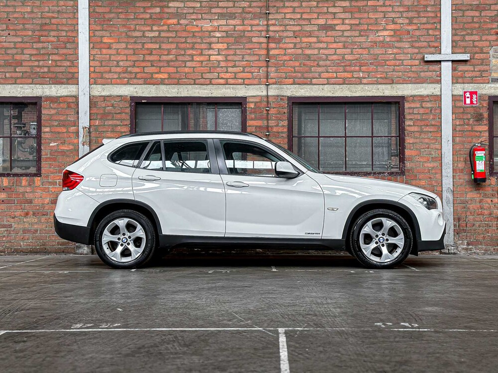 BMW X1 sDrive18i Executive 150pk 2010, 75-LDD-2