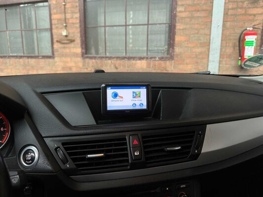 BMW X1 sDrive18i Executive 150pk 2010, 75-LDD-2