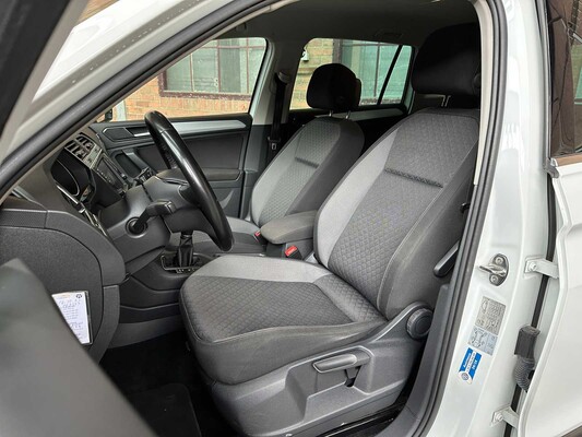 Volkswagen Tiguan 1.4 TSI Comfortline Business 125pk 2017, L-861-HP