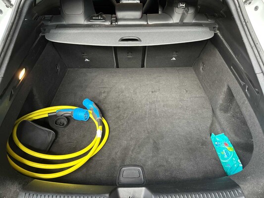 Mercedes-Benz CLA250 e AMG Limited Business Solution 160pk 2020 CLA-klasse Shooting Brake Plug-In Hybrid, J-472-VN