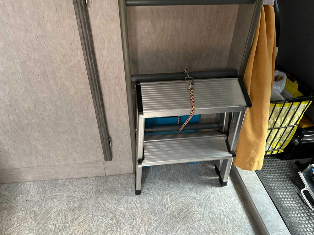 Volkswagen 70X0D Camper 78pk 1994, 85-BL-LJ