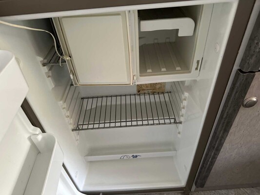 Volkswagen 70X0D Camper 78pk 1994, 85-BL-LJ