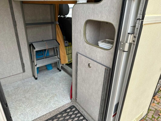 Volkswagen 70X0D Camper 78pk 1994, 85-BL-LJ