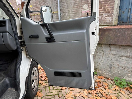 Volkswagen 70X0D Camper 78pk 1994, 85-BL-LJ