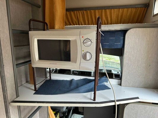 Volkswagen 70X0D Camper 78pk 1994, 85-BL-LJ