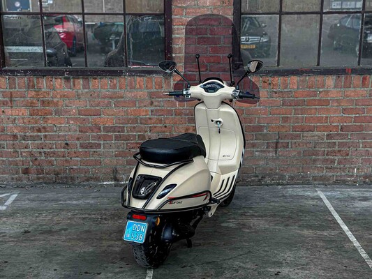Vespa Sprint 4T Piaggio 2015, DDN-53-B Scooter
