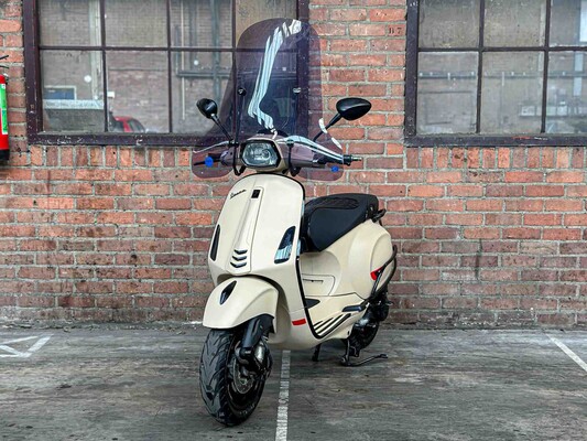 Vespa Sprint 4T Piaggio 2015, DDN-53-B Scooter