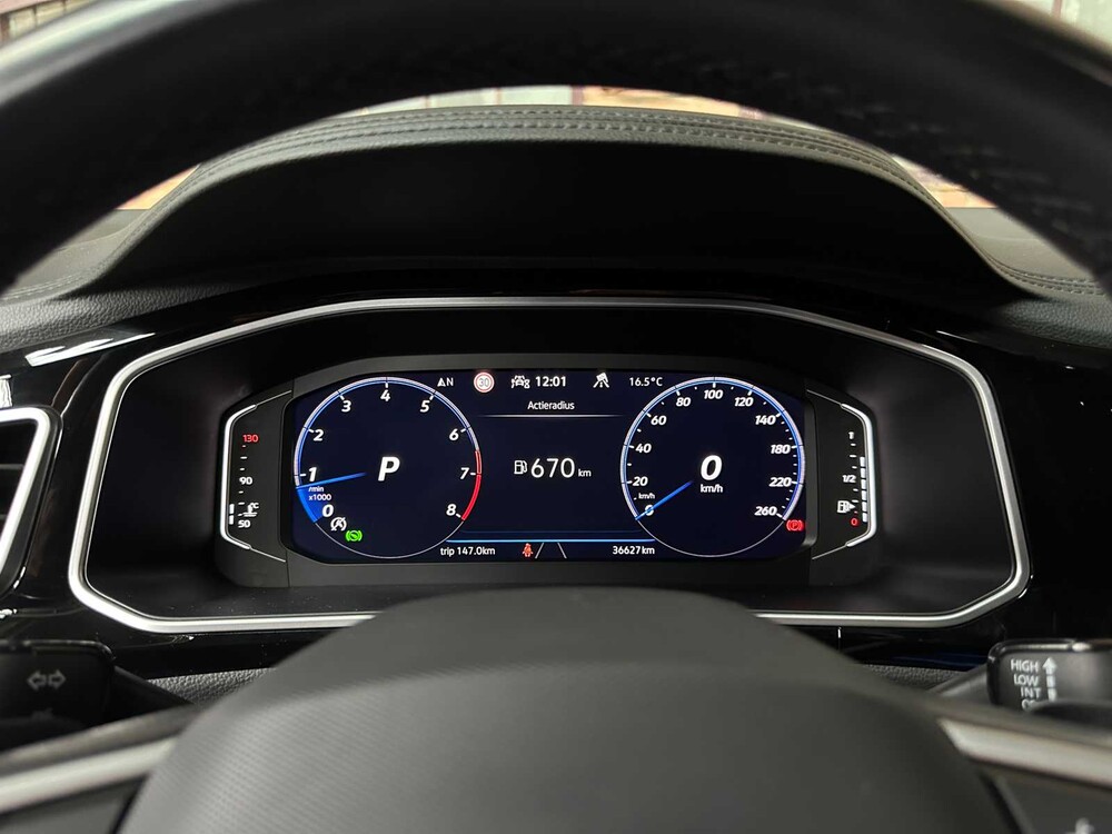 Volkswagen T-Roc R-line 1.5 150hp 2024