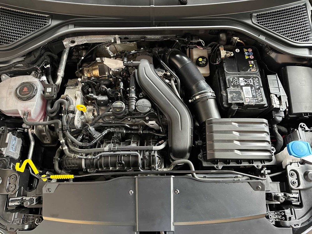 Volkswagen T-Roc R-line 1.5 150hp 2024