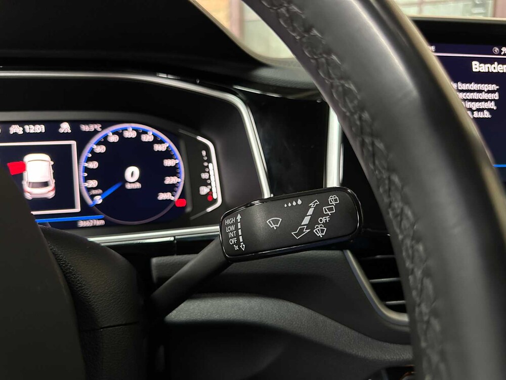 Volkswagen T-Roc R-line 1.5 150hp 2024