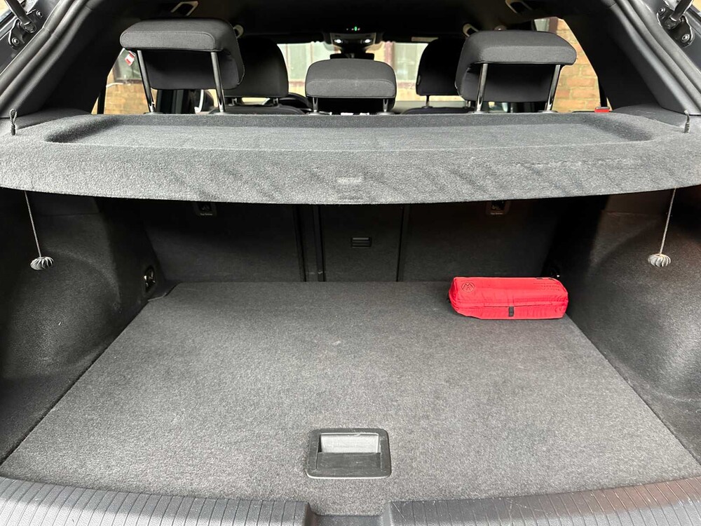 Volkswagen T-Roc R-line 1.5 150hp 2024