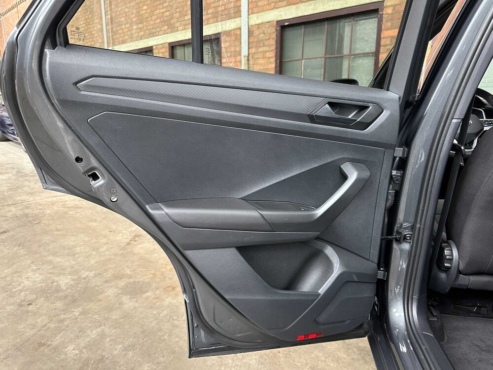 Volkswagen T-Roc R-line 1.5 150hp 2024