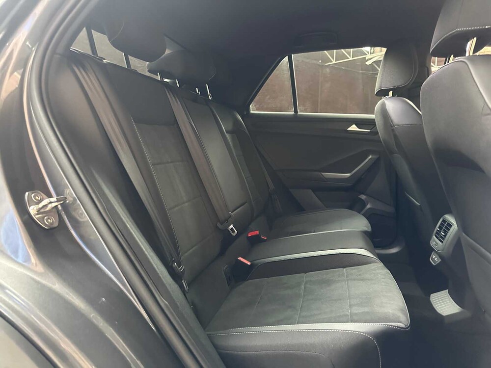 Volkswagen T-Roc R-line 1.5 150hp 2024