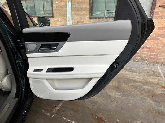 Jaguar XF 2.0d Portfolio 179pk 2017, ND-065-G