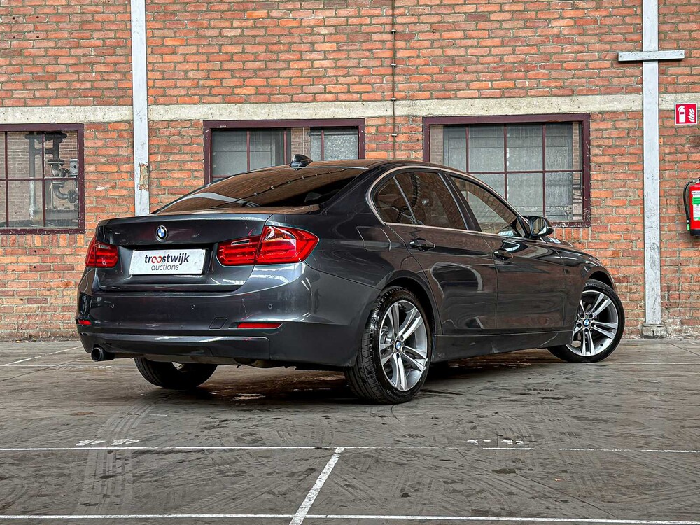 BMW 320i High Executive 184pk 2012 3-serie, 75-XGB-4