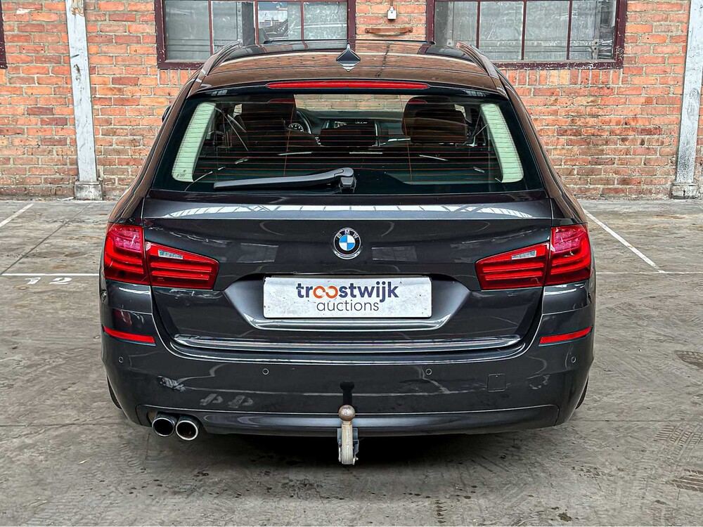 BMW 528i Touring Luxury Edition F11 245hp 2014 5-series, 6-TZT-71