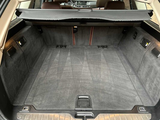 BMW 528i Touring Luxury Edition F11 245pk 2014 5-serie, 6-TZT-71